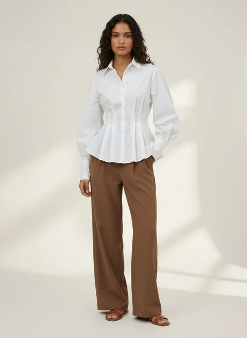 Chemise boutonnée à taille plissée - Chic et moderne