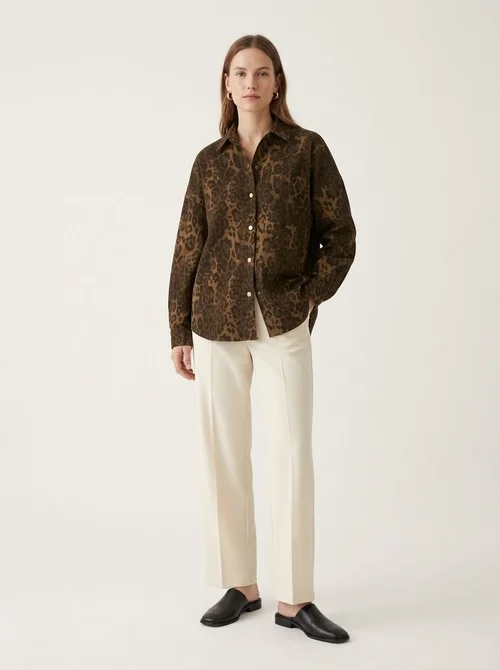 Camicia-giacca da donna oversize con stampa leopardata e bottoni