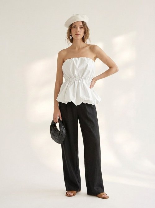 Top peplo senza spalline con arricciature - Chic e di tendenza