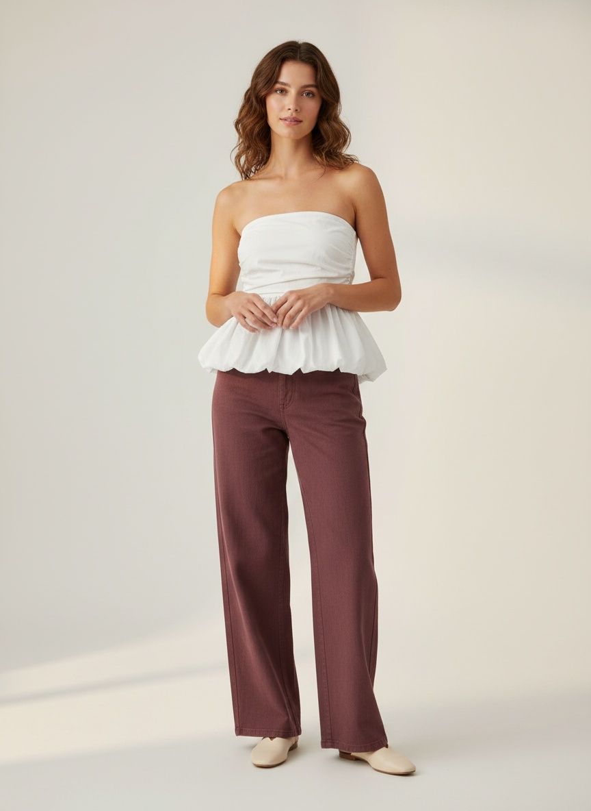 Haut péplum blanc chic sans bretelles