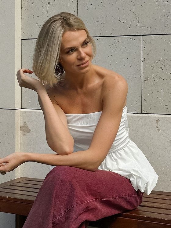 Top de burbuja peplum blanco sin tirantes elegante