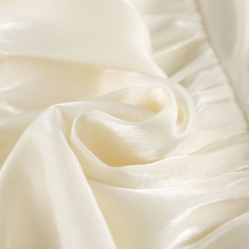 Top fruncido con cuello halter brillante - Blusa elegante sin mangas