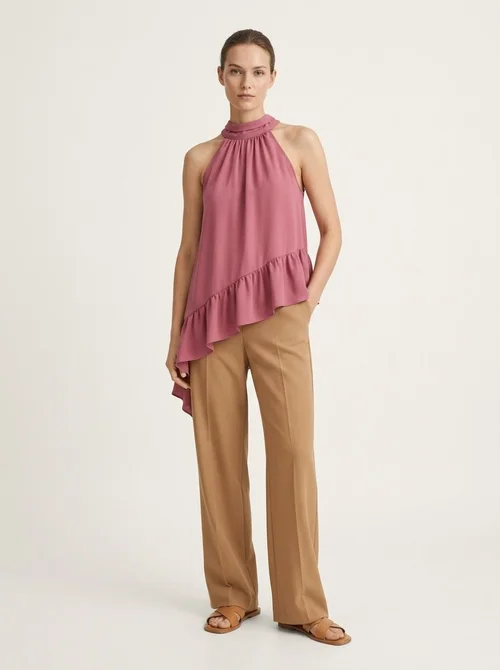 Top da donna con scollo all'americana e orlo asimmetrico a balze