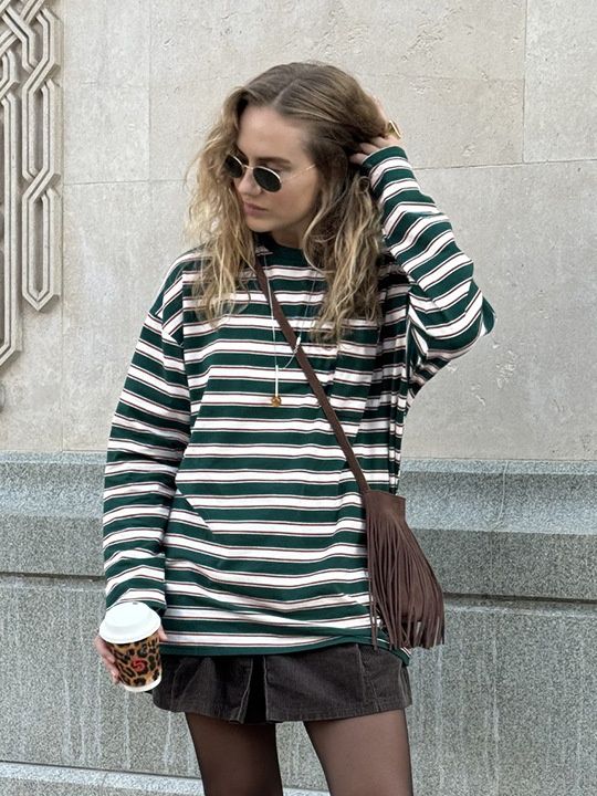 Camiseta de manga larga a rayas verdes y blancas de talla grande