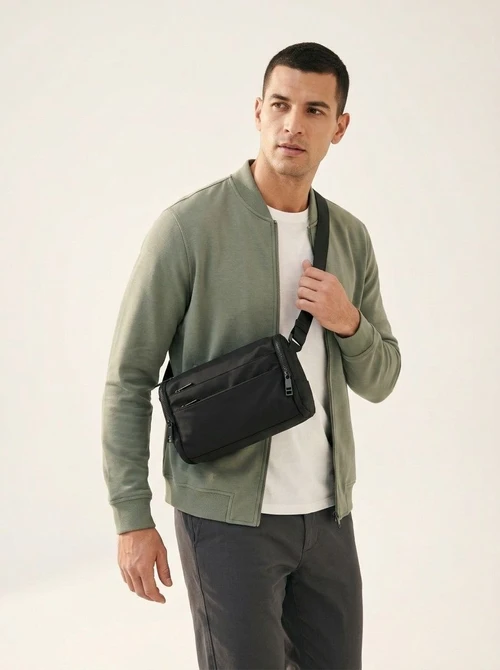 Men's Lightweight Nylon Crossbody Bag