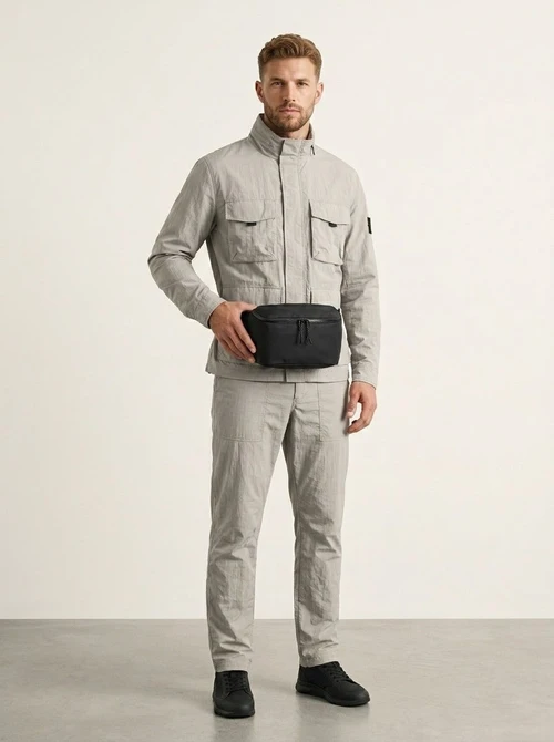 Sleek Black Crossbody Fanny Pack