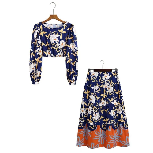Conjunto con estampado floral para mujer: elegante y versátil KUN-00080
