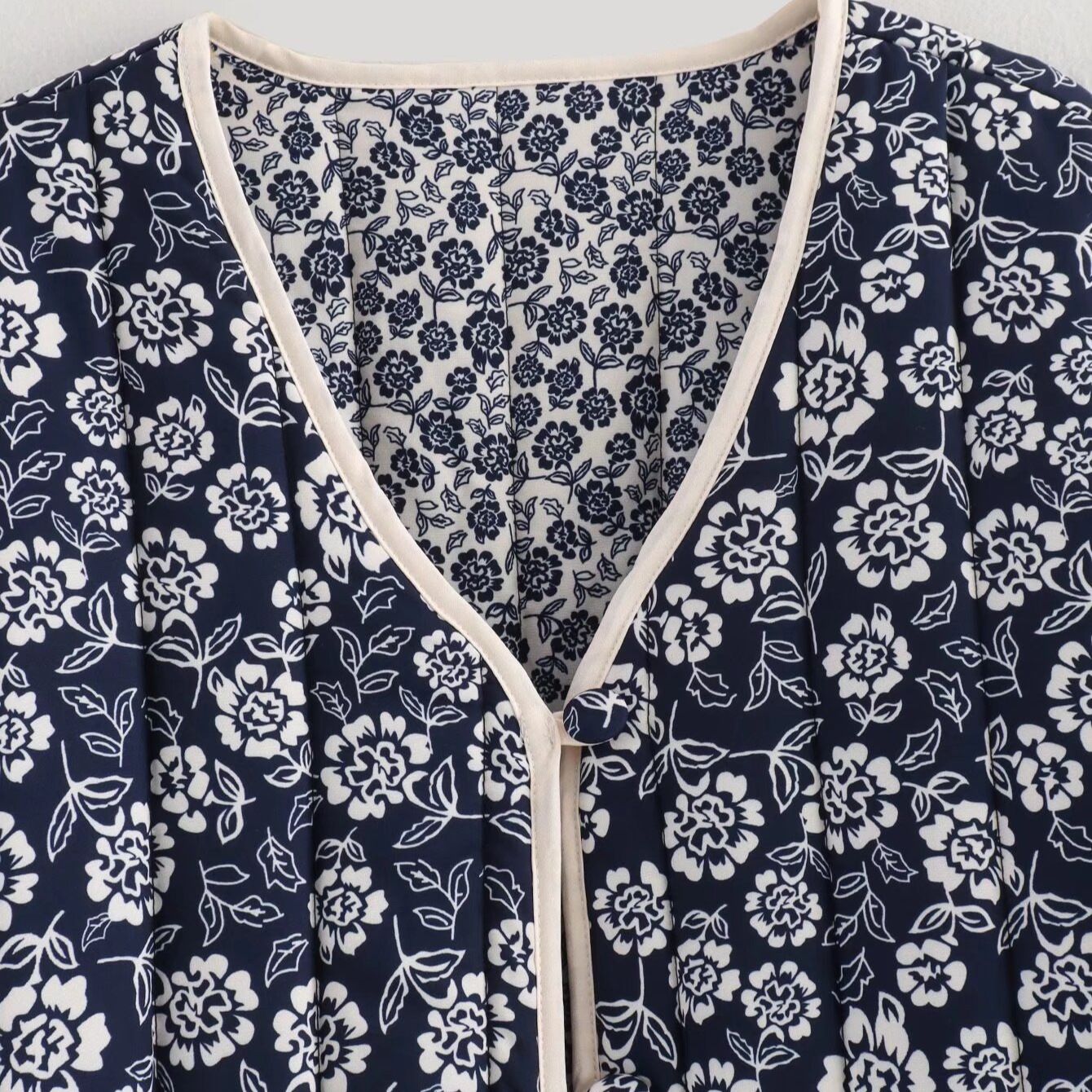 Cotton Reversible Print Jacket - Stylish Women's Outerwear KUN-00020