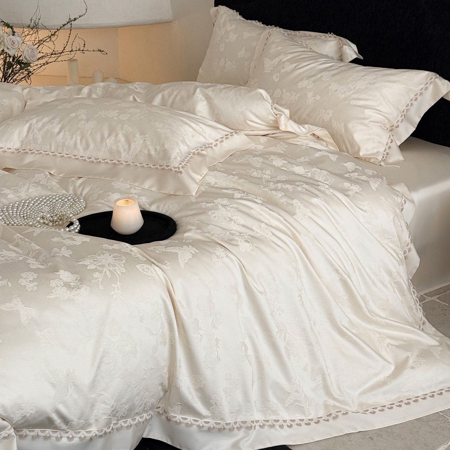 Luxury Floral Jacquard 4-Piece Bedding Set with Scalloped Trim