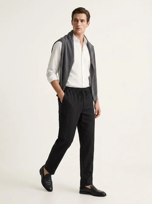 Pantaloni dritti da donna casual in misto lyocell e lino con elastico in vita.