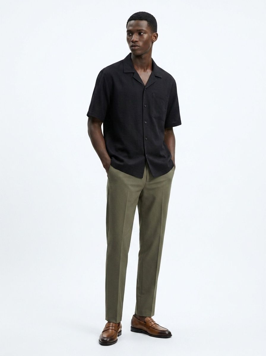 Camicia da uomo a maniche corte con colletto a campana testurizzato in misto rayon/lino