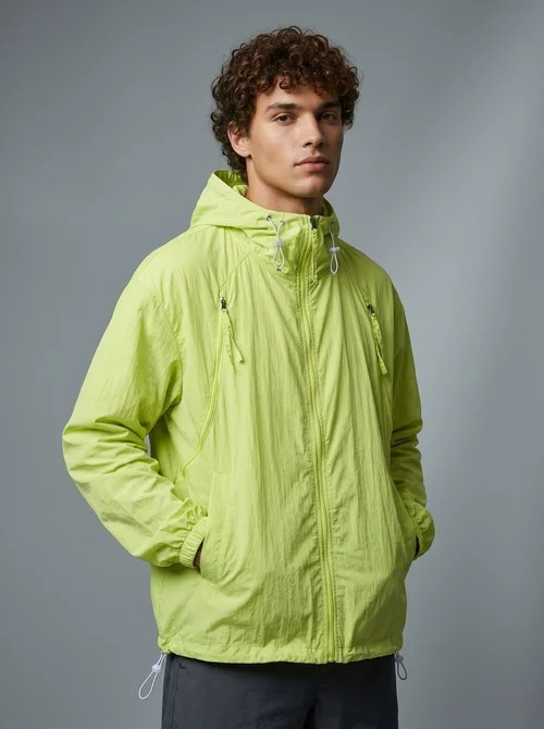 Veste unisexe légère à capuche avec traitement déperlant durable et protection solaire UPF50+
