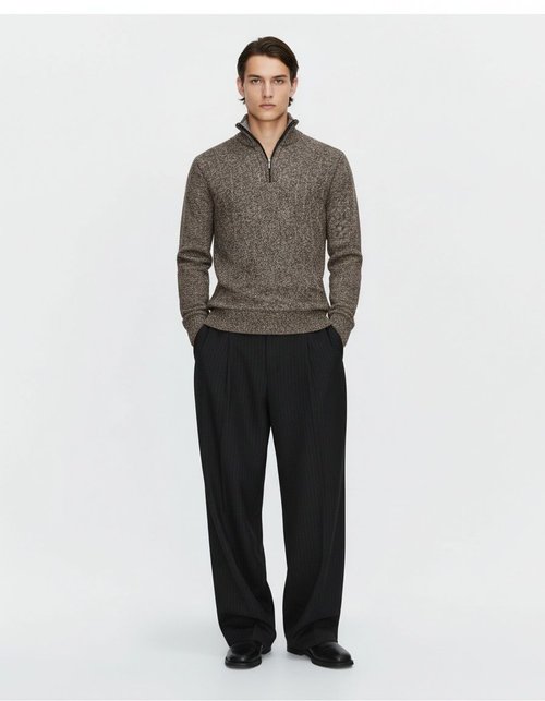 Maglione da uomo a collo alto con mezza zip e fodera in pile, in maglia spessa.