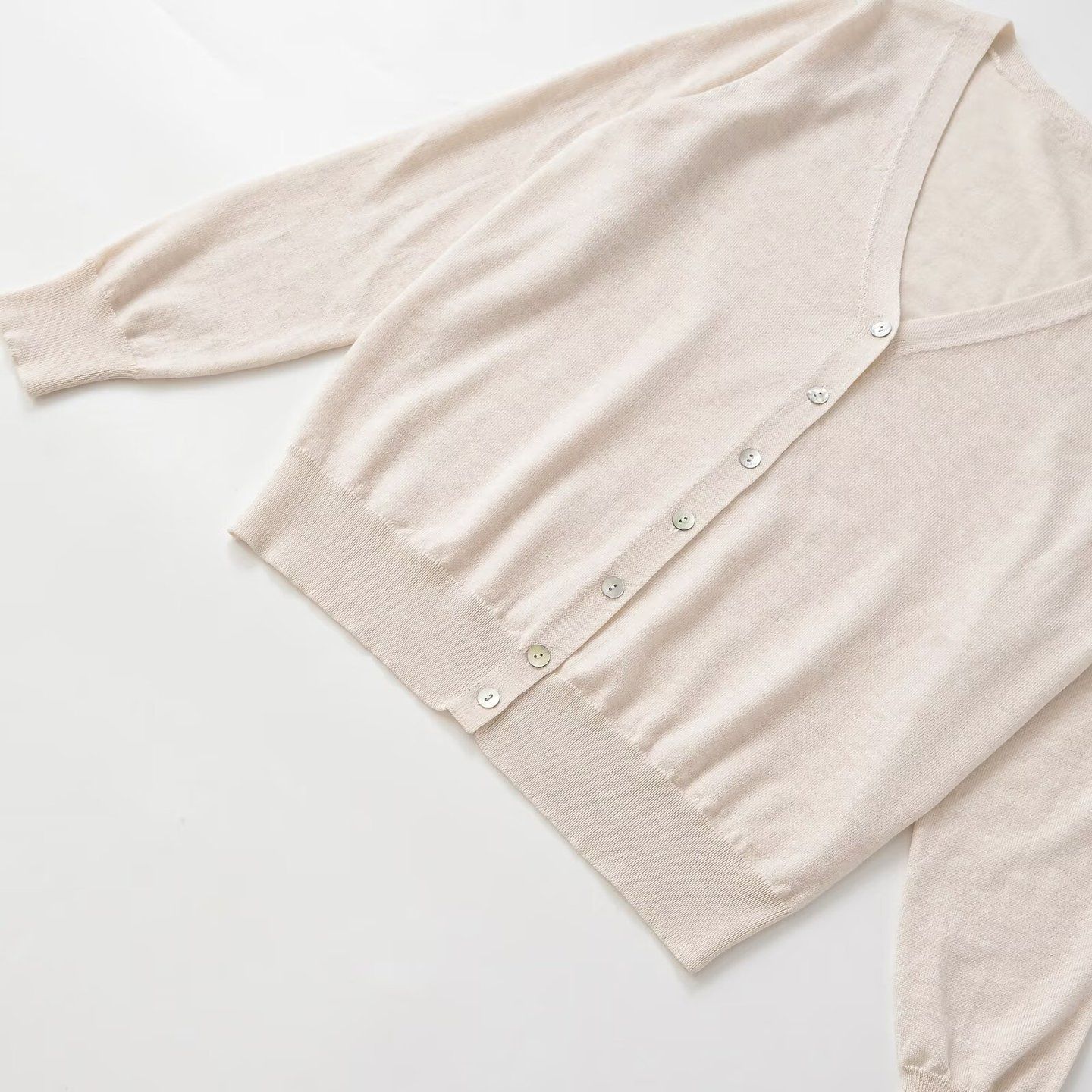 Wool Blend V-Neck Jacket - Chic & Versatile Outerwear KUN-00072