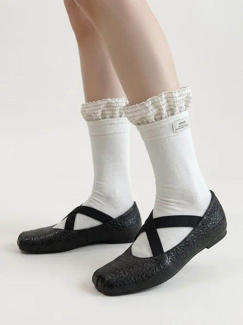Ruffle Trim Crew Socks with Check Accent Cuff