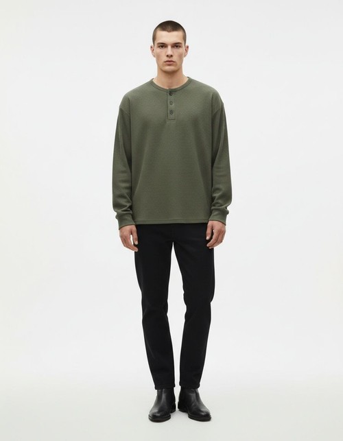 Retro American Style Loose Henley Shirt for Men's Breathable Winter Casual Wear