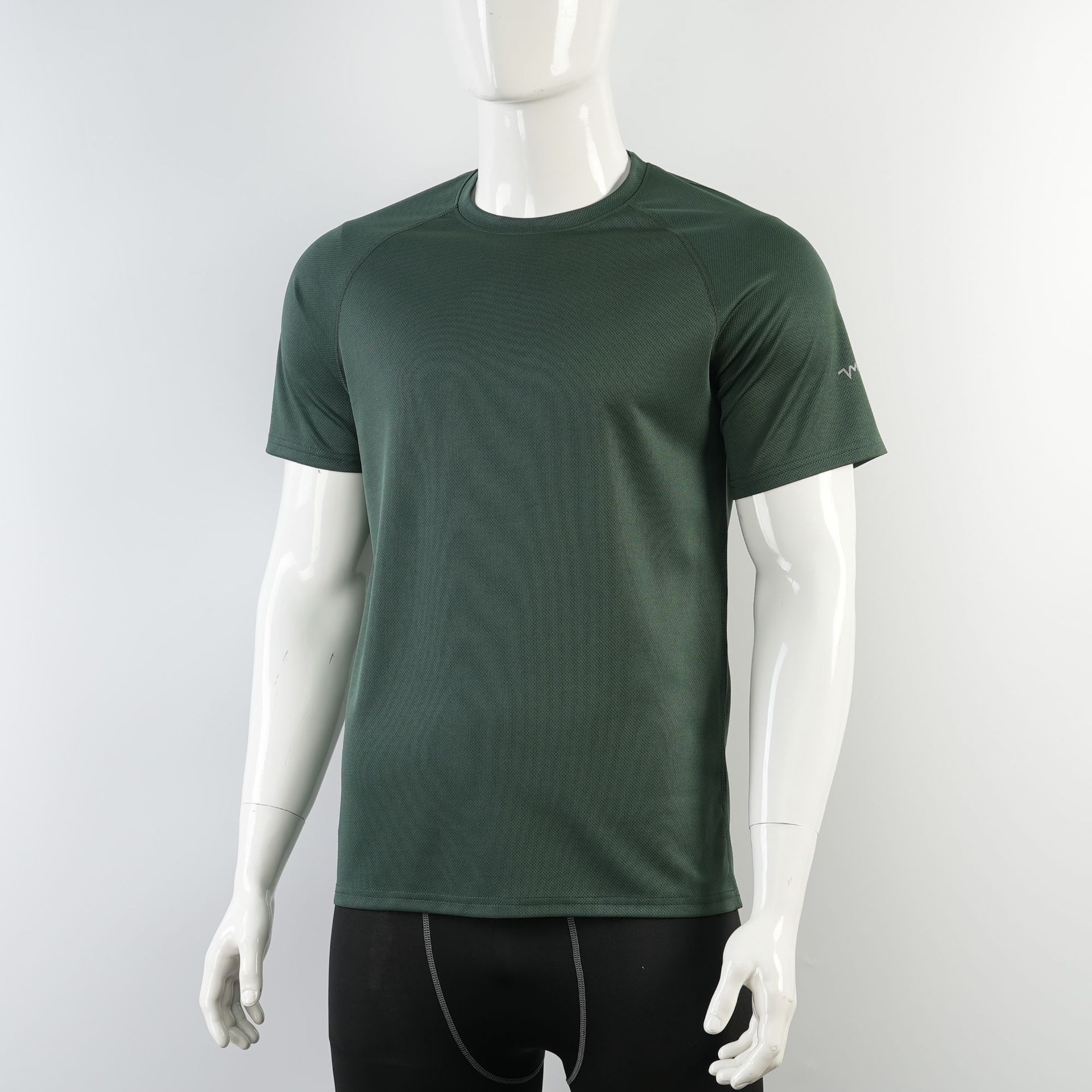 Athletic Fit Quick-dry Men's T-shirt: Breathable Performance Top for Gym and Training