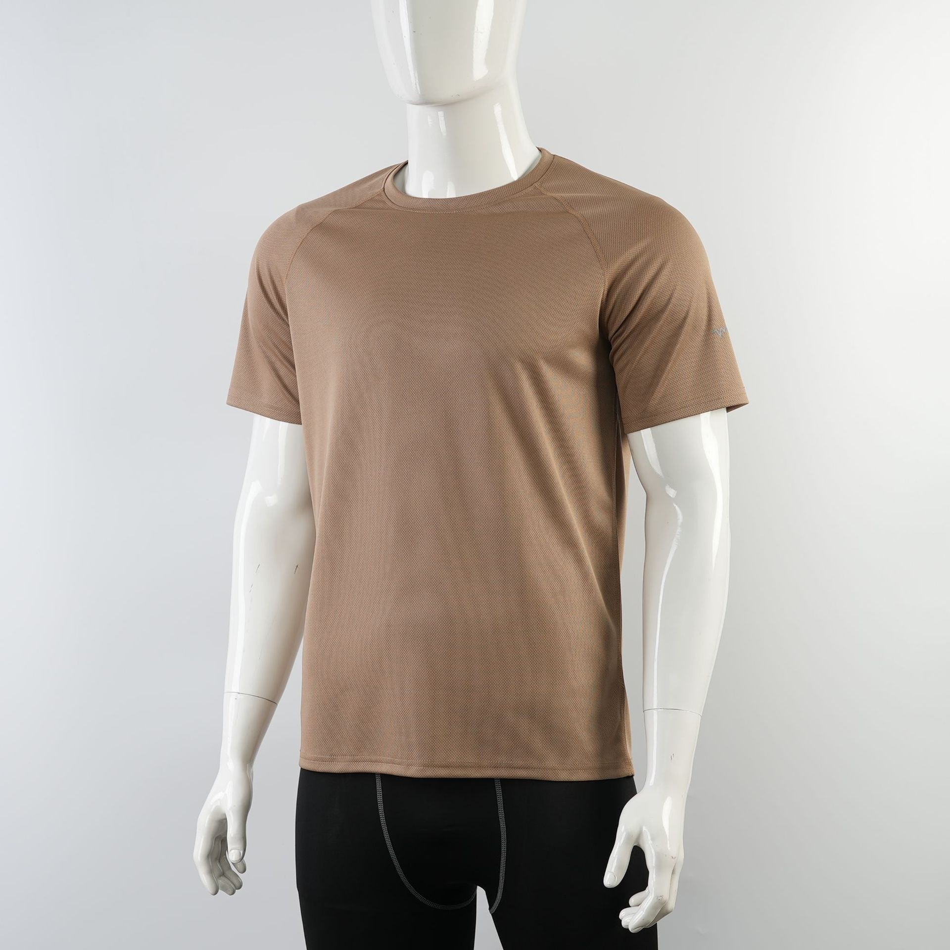 Athletic Fit Quick-dry Men's T-shirt: Breathable Performance Top for Gym and Training