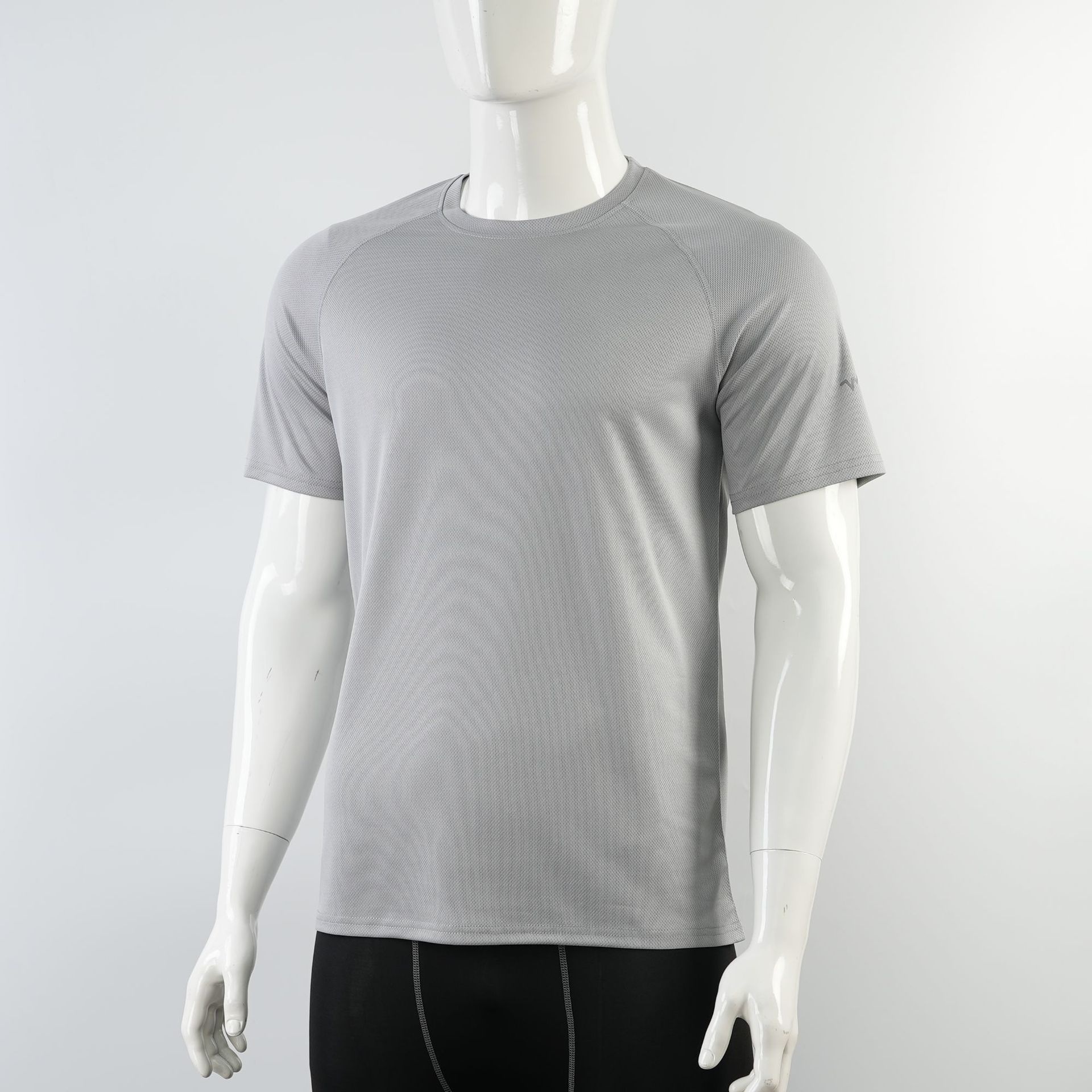 Athletic Fit Quick-dry Men's T-shirt: Breathable Performance Top for Gym and Training