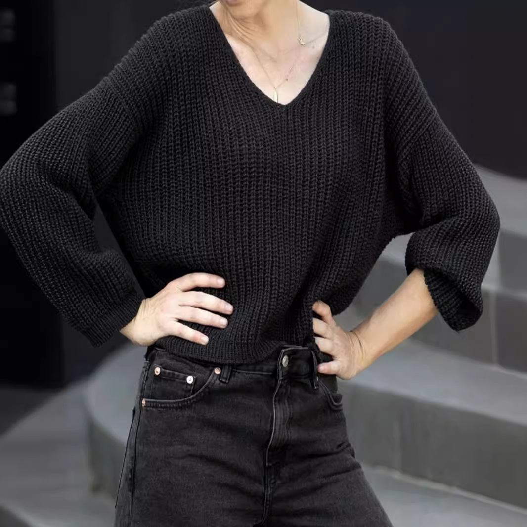 Women's V-Neck Long Sleeve Sweater Knit Pullover Top SSU-00102