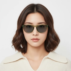 BS2503-0178_Green_Oval_Plastic_Sunglasses_model