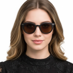 BS2503-0408_Black_Oval_Plastic_Sunglasses_model