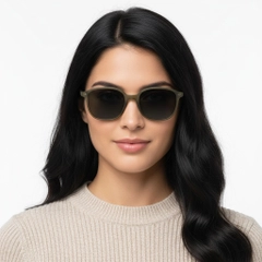 BS2503-0489_Green_Oval_Plastic_Sunglasses_model
