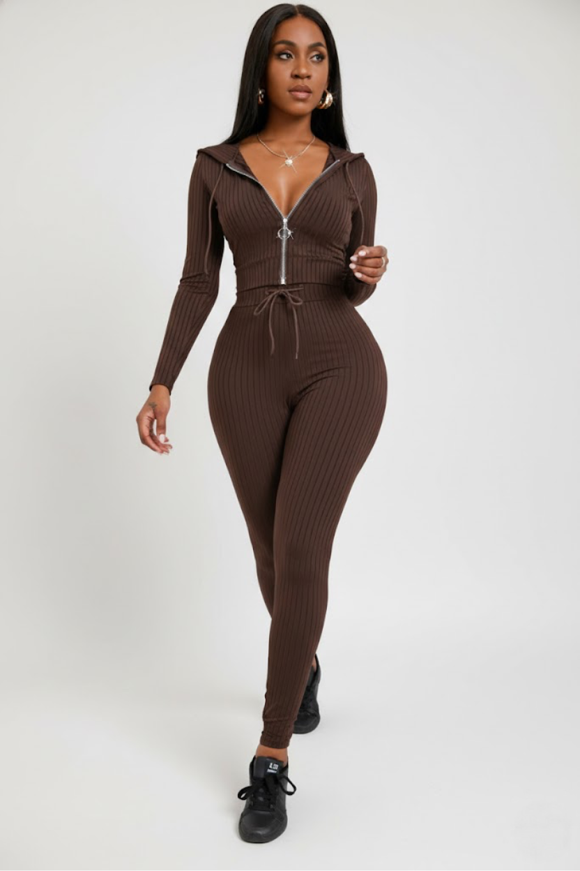 Cropped Hooded Long-Sleeve Sports Set (Top & Pants) GWC-00006