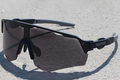 Lunettes de soleil irrégulières en plastique noir #BS1725-0051
