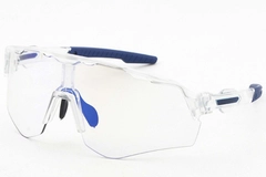 BS1725-0057_Transparent_Irregular_Plastic_Photochromic Glasses_corner.jpg