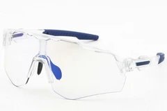 BS1725-0057_Transparent_Irregular_Plastic_Photochromic Glasses_corner.jpg