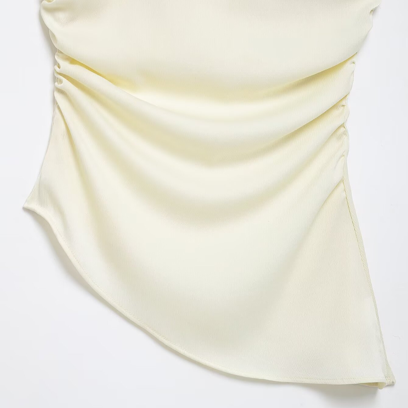 Top de tirantes fruncido asimétrico de un solo hombro para mujer KUN-00002