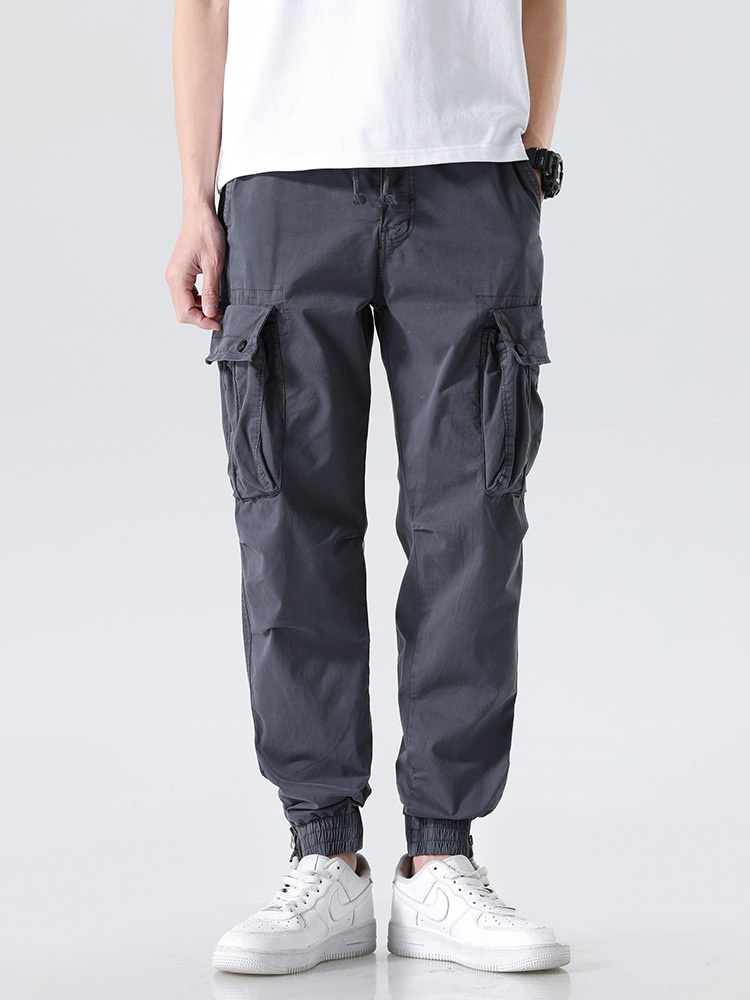 Retro Stretch Fit Tapered Men's Cargo Pants for Functional Casual Wear