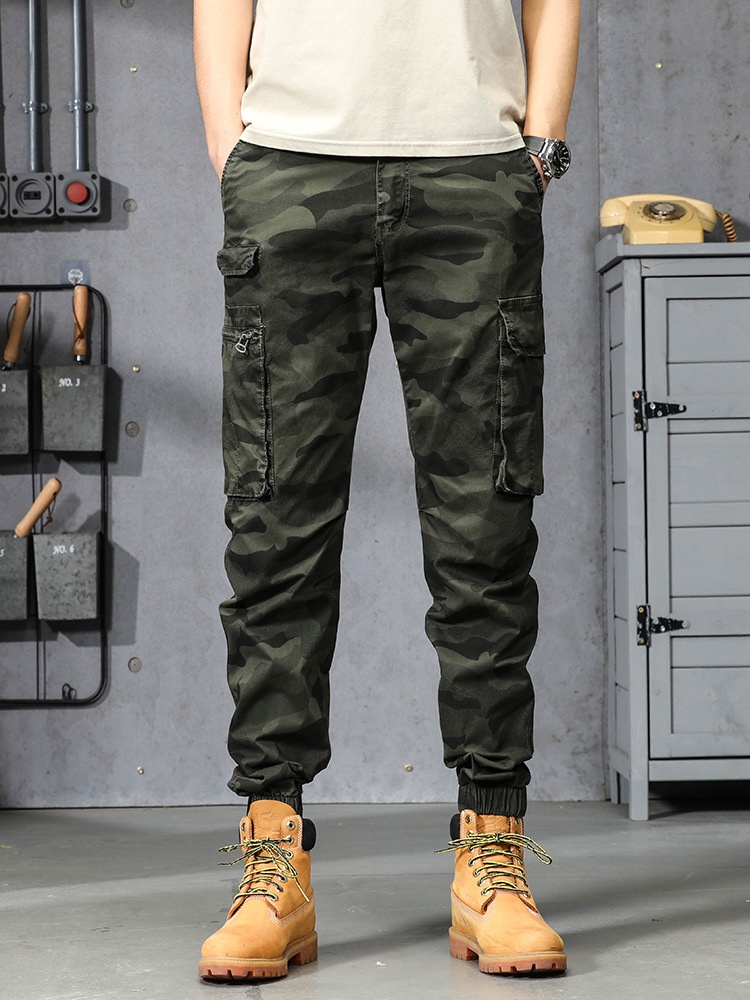 Stretch Fit Camouflage Men's Cargo Pants for Casual Outdoor Wear