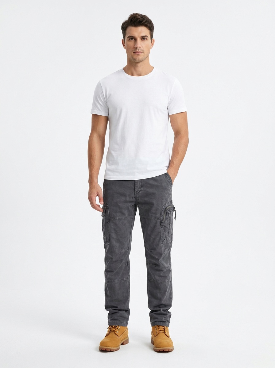 Relaxed Fit Multi-Pocket Camouflage Men's Cargo Pants for Casual Outdoor Wear