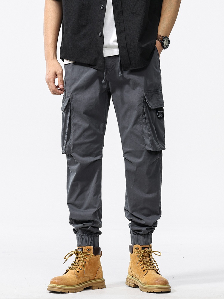 Tapered Fit Multi-Pocket Men's Cargo Pants for Casual Wear