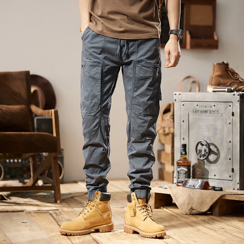 Tapered Stretch Fit Men's Cargo Pants for Lightweight Casual Wear