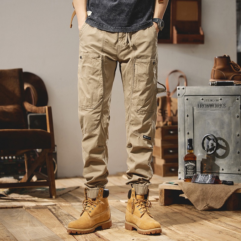 Tapered Stretch Fit Men's Cargo Pants for Lightweight Casual Wear