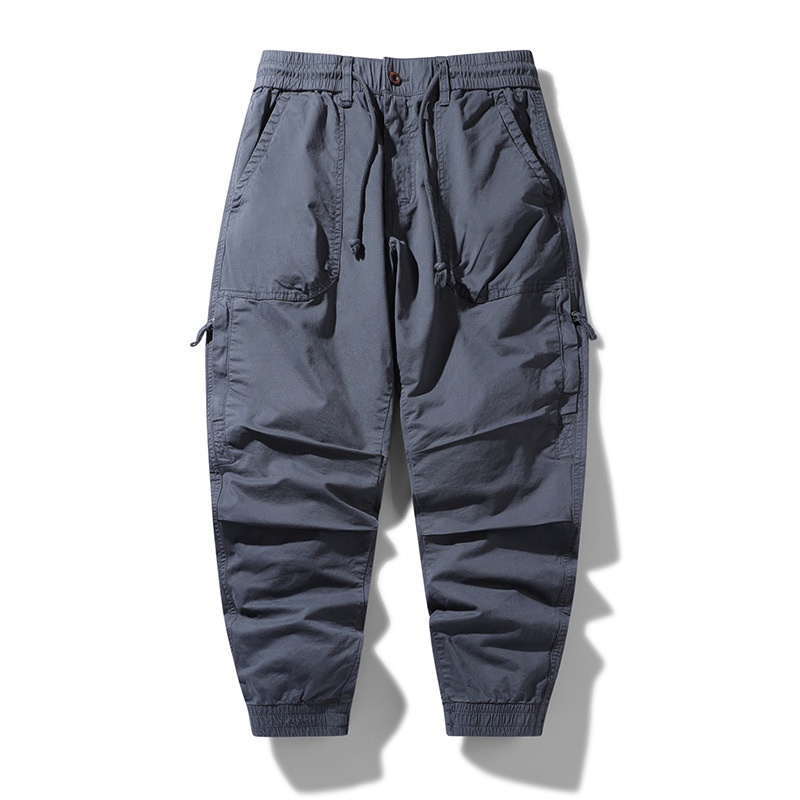 Schmal geschnittene, dehnbare Herren-Cargohose im Vintage-Stil mit Bündchen für die Freizeit