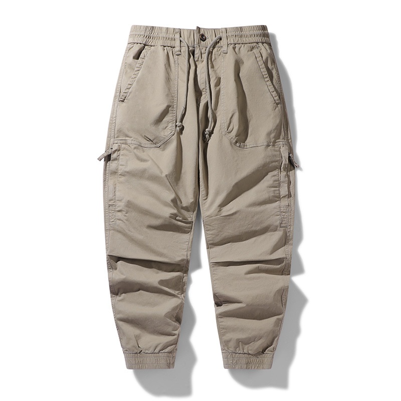 Schmal geschnittene, dehnbare Herren-Cargohose im Vintage-Stil mit Bündchen für die Freizeit