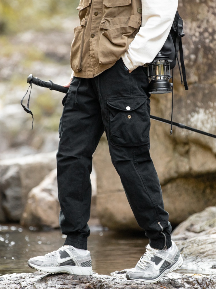 Functional Multi-Pocket Men's Cargo Pants for Outdoor Hiking and Casual Wear