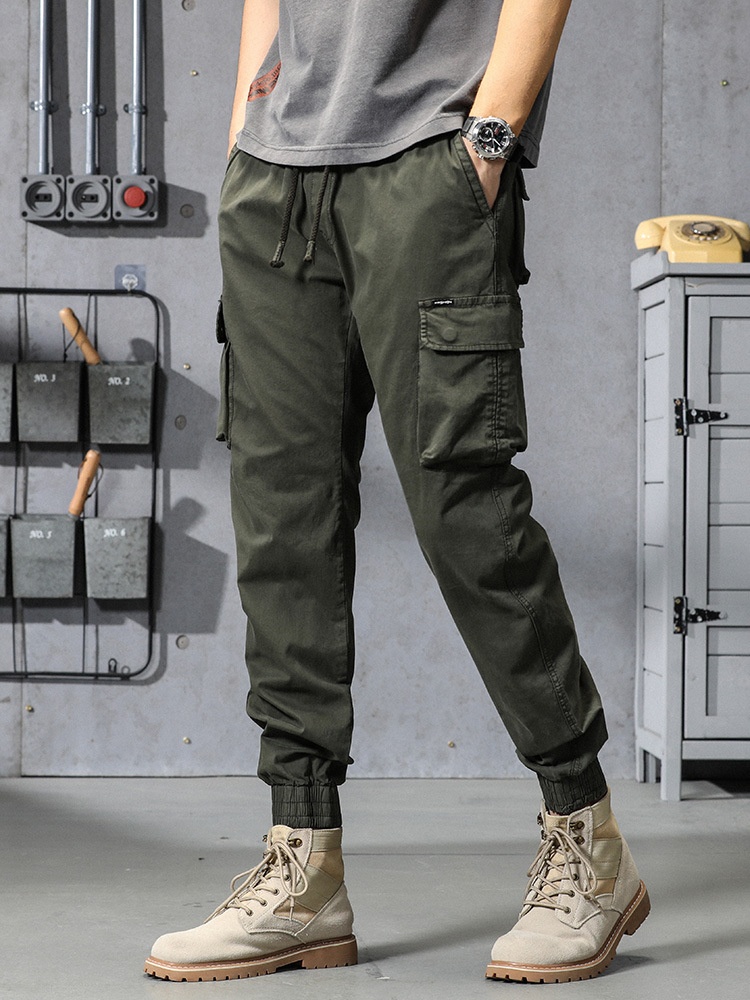 Pantalon cargo vintage fonctionnel multipoches à revers pour homme, idéal pour les activités décontractées en extérieur