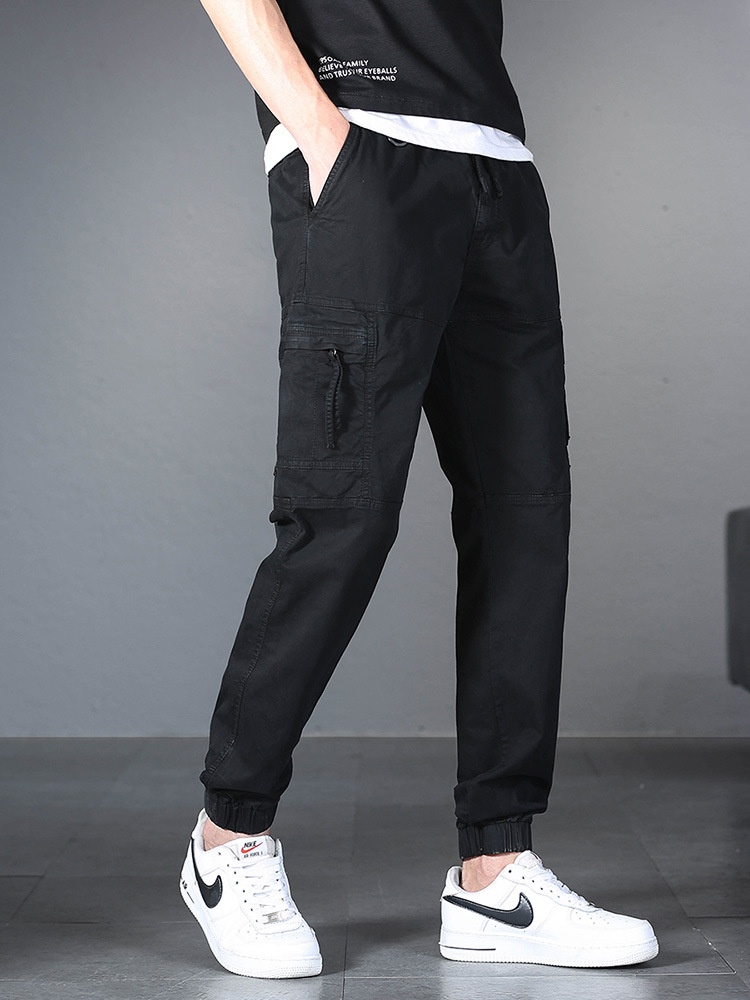 Stretch Fit Retro Tapered Men's Cargo Pants for Versatile Outdoor Wear