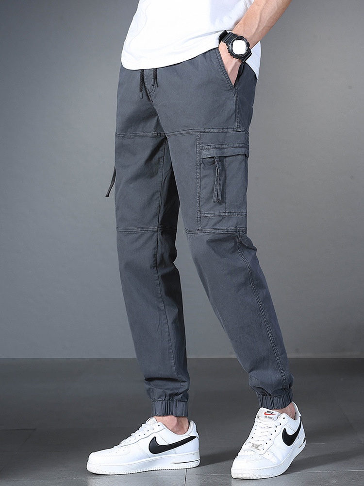 Stretch Fit Retro Tapered Men's Cargo Pants for Versatile Outdoor Wear