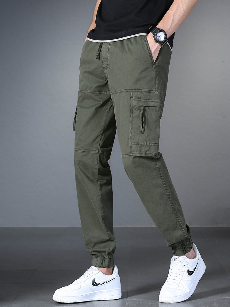 Stretch Fit Retro Tapered Men's Cargo Pants for Versatile Outdoor Wear