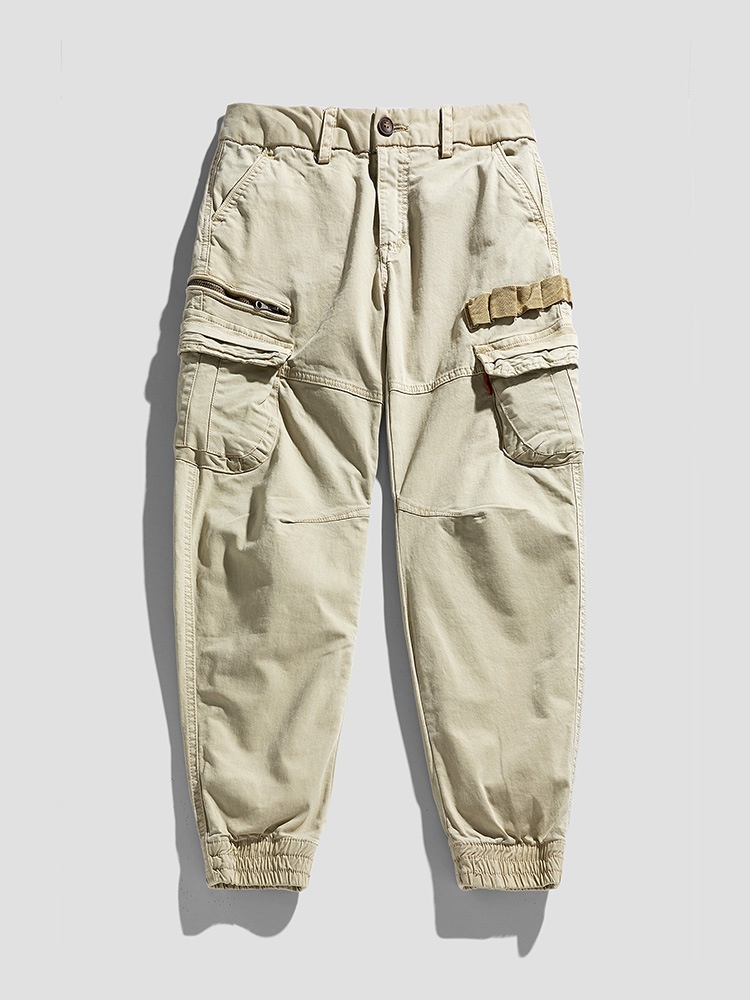 Minimalist Design Tapered Men's Cargo Pants with Stretch Fit for Casual Wear