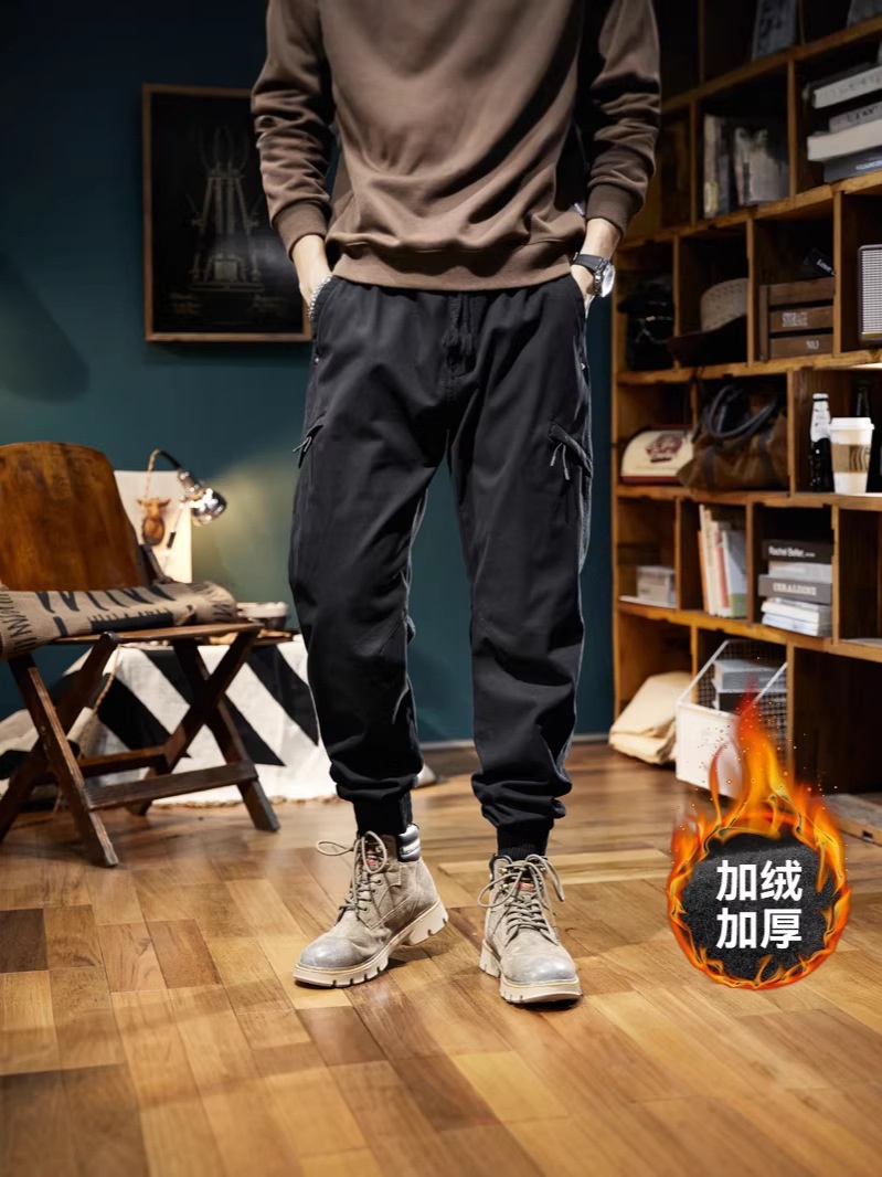 Fleece-Lined Tapered Men's Cargo Pants for Casual Outdoor Winter Wear