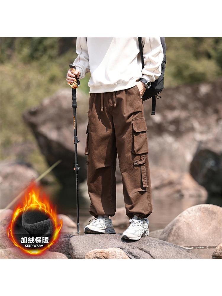 Fleece-Lined Multi-Pocket Men's Cargo Pants for Winter Outdoor Wear