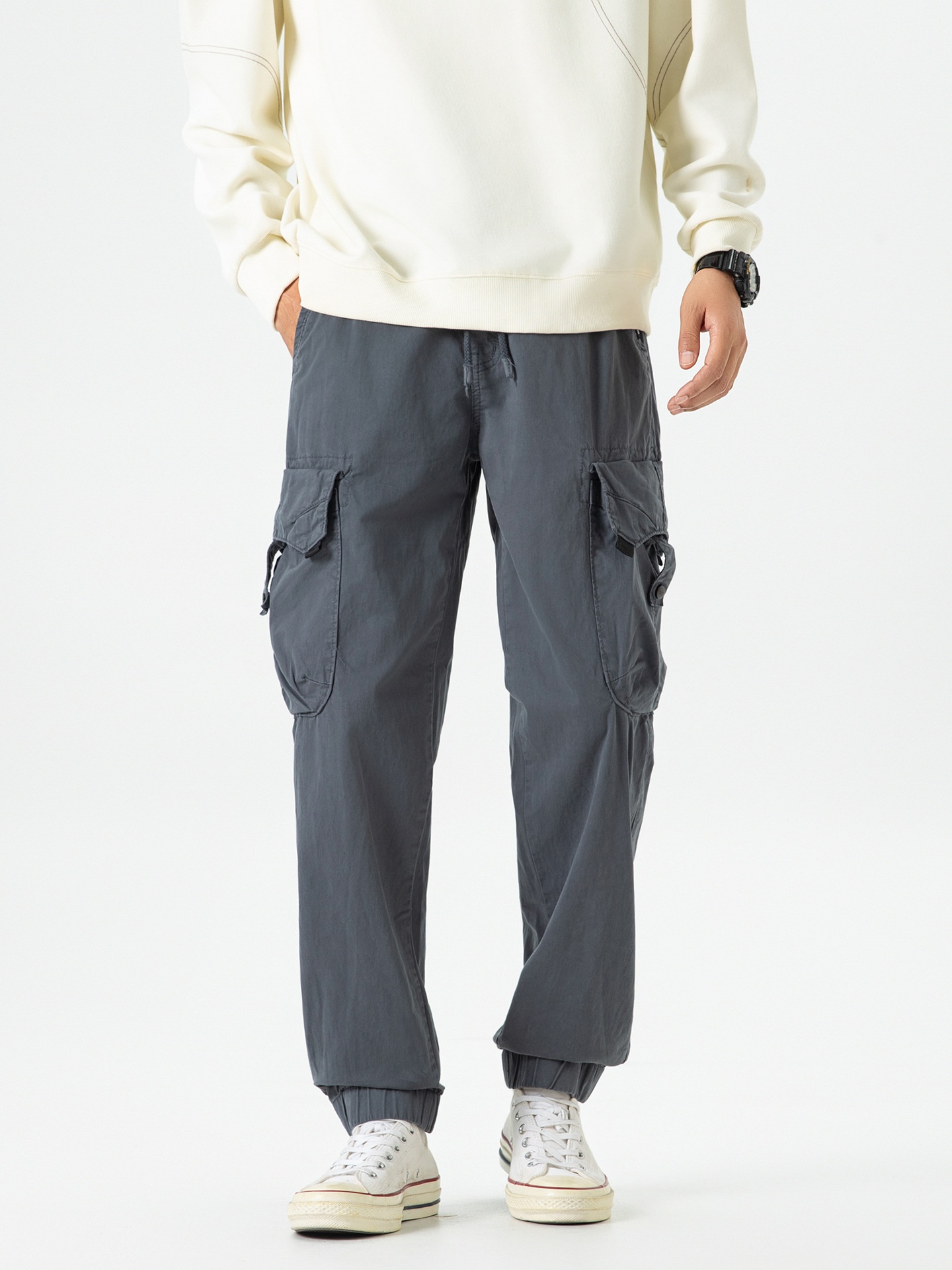 Relaxed Fit Retro Cuffed Men's Cargo Pants for Casual Outdoor Wear
