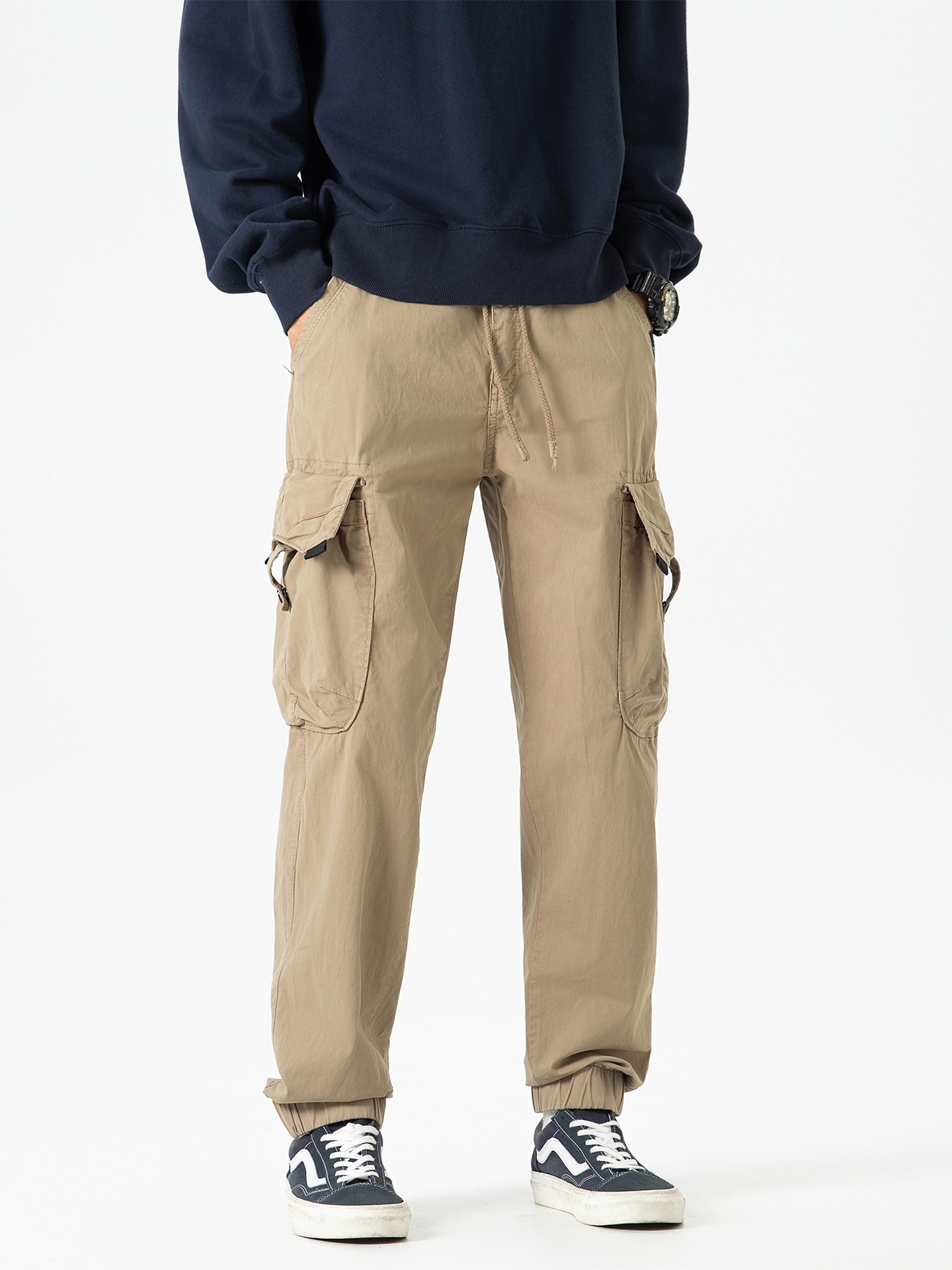 Relaxed Fit Retro Cuffed Men's Cargo Pants for Casual Outdoor Wear